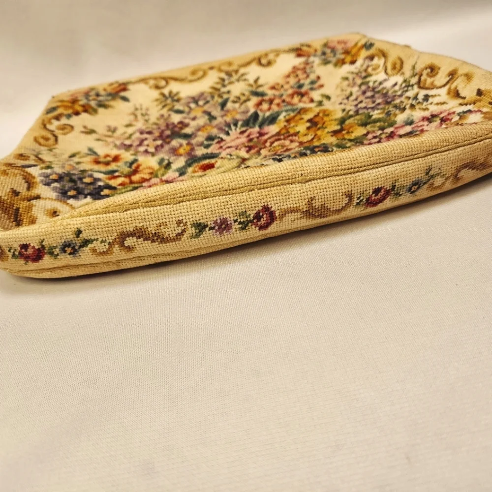 Floral Tapestry Handbag